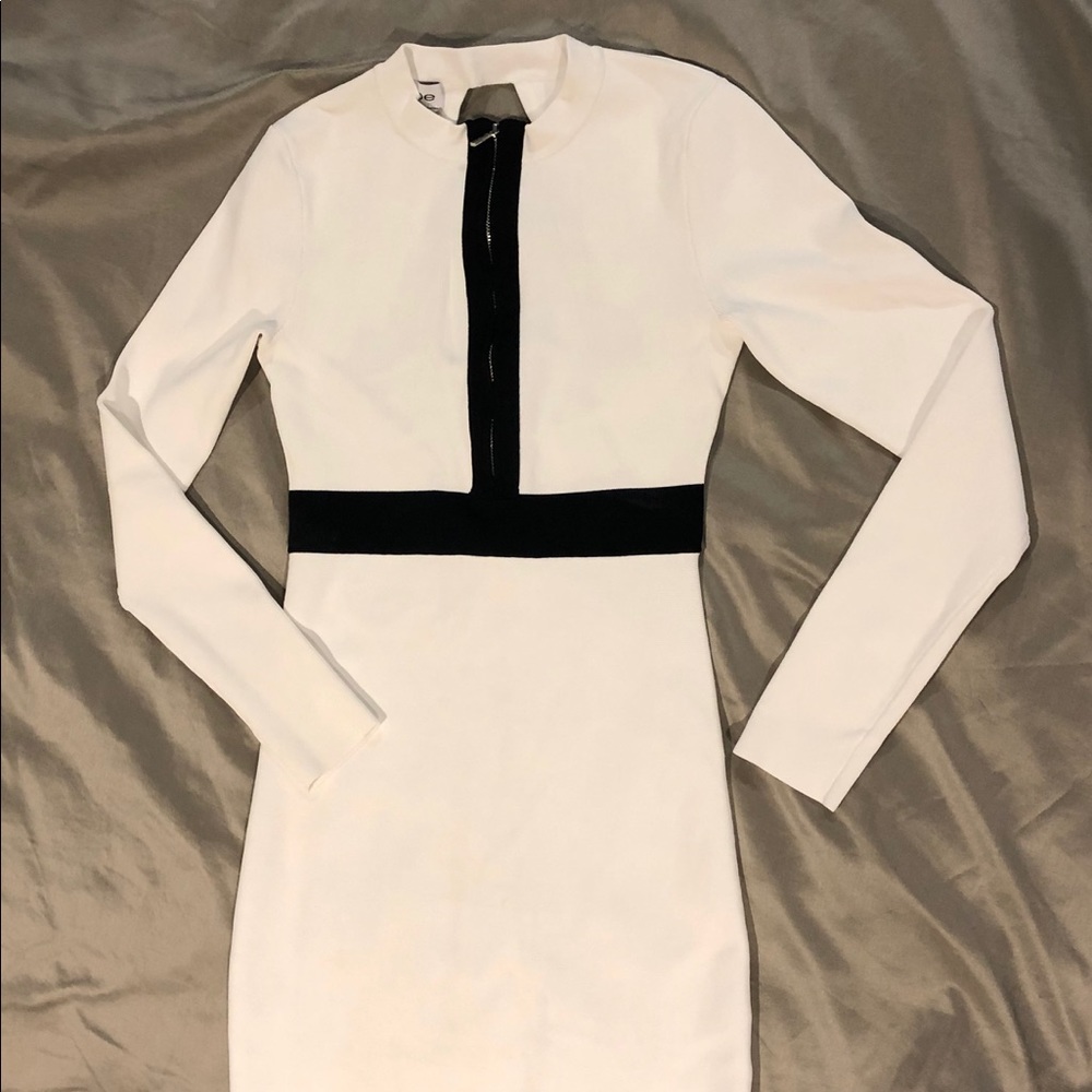 Bebe dress XS White Short